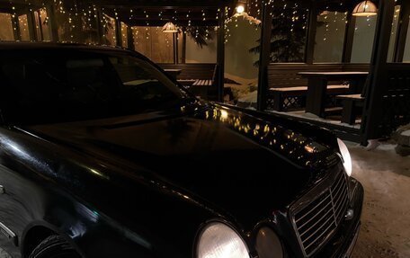 Mercedes-Benz E-Класс, 1997 год, 280 000 рублей, 3 фотография