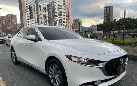 Mazda 3, 2022 год, 2 050 000 рублей, 4 фотография