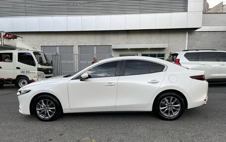 Mazda 3, 2022 год, 2 050 000 рублей, 2 фотография