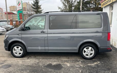 Volkswagen Caravelle T6 рестайлинг, 2018 год, 3 000 000 рублей, 3 фотография