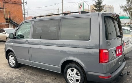 Volkswagen Caravelle T6 рестайлинг, 2018 год, 3 000 000 рублей, 4 фотография