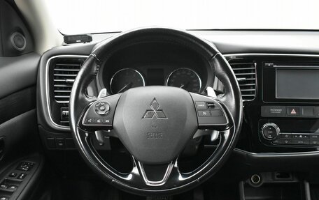 Mitsubishi Outlander III рестайлинг 3, 2016 год, 1 899 000 рублей, 8 фотография