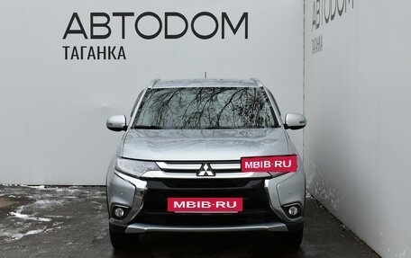 Mitsubishi Outlander III рестайлинг 3, 2016 год, 1 899 000 рублей, 2 фотография