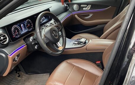 Mercedes-Benz E-Класс, 2017 год, 3 550 000 рублей, 4 фотография