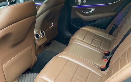 Mercedes-Benz E-Класс, 2017 год, 3 550 000 рублей, 3 фотография