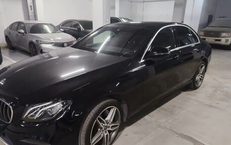 Mercedes-Benz E-Класс, 2017 год, 3 550 000 рублей, 22 фотография