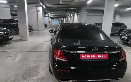 Mercedes-Benz E-Класс, 2017 год, 3 550 000 рублей, 21 фотография