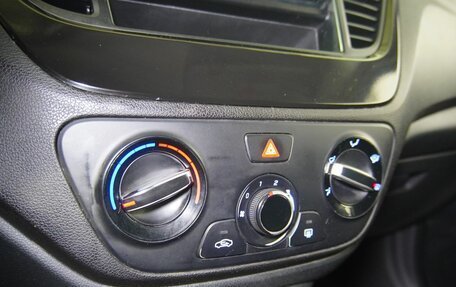 Hyundai Solaris II рестайлинг, 2017 год, 870 000 рублей, 13 фотография