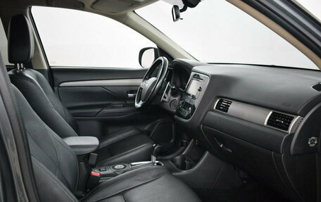 Mitsubishi Outlander III рестайлинг 3, 2014 год, 1 070 000 рублей, 12 фотография