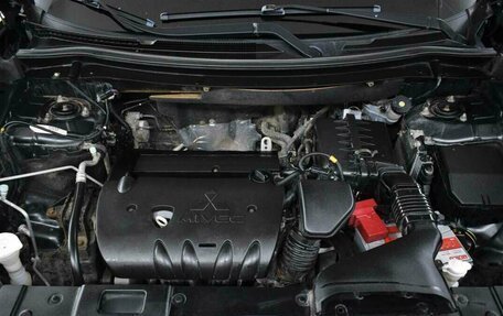 Mitsubishi Outlander III рестайлинг 3, 2014 год, 1 070 000 рублей, 15 фотография