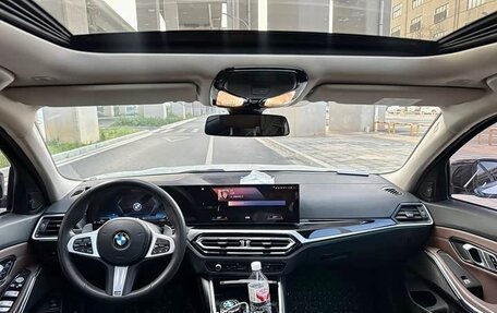 BMW 3 серия, 2024 год, 4 000 000 рублей, 14 фотография