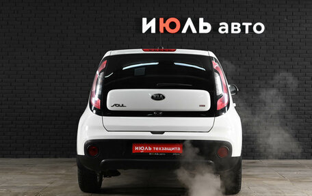 KIA Soul II рестайлинг, 2017 год, 1 560 000 рублей, 6 фотография