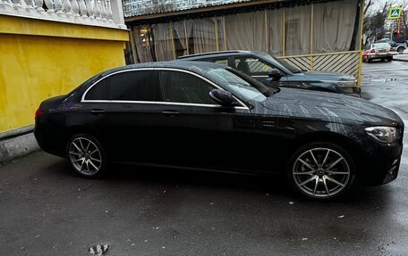 Mercedes-Benz E-Класс, 2022 год, 5 800 000 рублей, 2 фотография