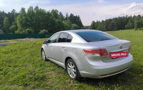 Toyota Avensis III рестайлинг, 2009 год, 1 099 000 рублей, 4 фотография
