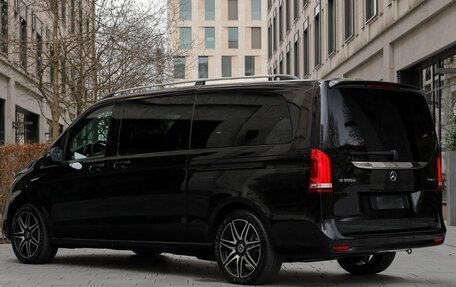 Mercedes-Benz V-Класс, 2025 год, 13 990 000 рублей, 4 фотография