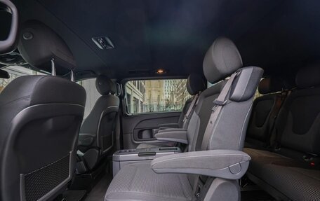 Mercedes-Benz V-Класс, 2025 год, 13 990 000 рублей, 13 фотография