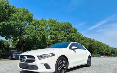 Mercedes-Benz A-Класс, 2021 год, 1 618 000 рублей, 3 фотография