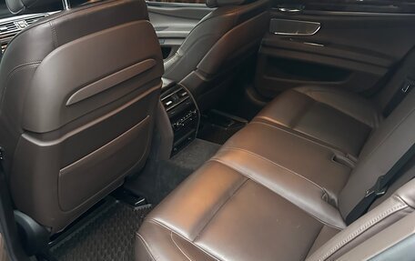 BMW 7 серия, 2013 год, 1 500 000 рублей, 9 фотография