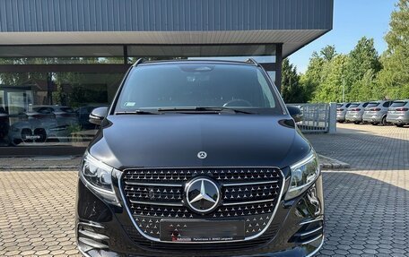 Mercedes-Benz V-Класс, 2025 год, 14 990 000 рублей, 2 фотография