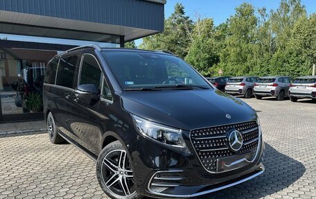 Mercedes-Benz V-Класс, 2025 год, 14 990 000 рублей, 3 фотография