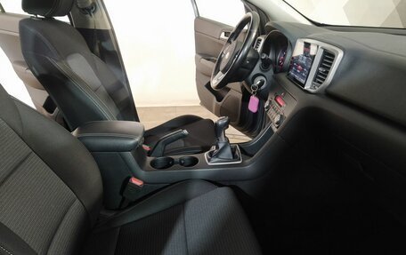 KIA Sportage IV рестайлинг, 2019 год, 2 140 000 рублей, 29 фотография