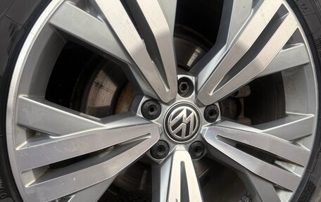 Volkswagen Passat B8 рестайлинг, 2019 год, 2 730 000 рублей, 15 фотография