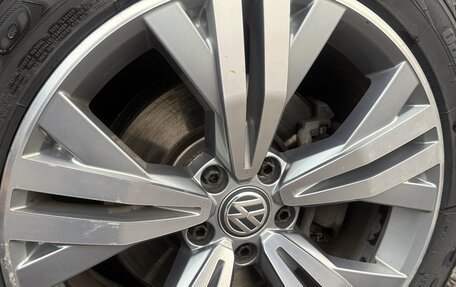 Volkswagen Passat B8 рестайлинг, 2019 год, 2 730 000 рублей, 18 фотография