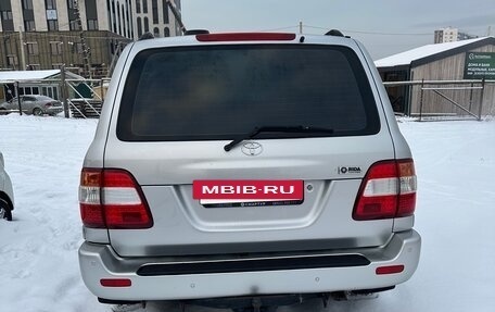 Toyota Land Cruiser 100 рестайлинг 2, 2007 год, 2 300 000 рублей, 6 фотография