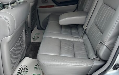 Toyota Land Cruiser 100 рестайлинг 2, 2007 год, 2 300 000 рублей, 14 фотография