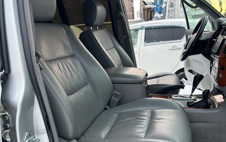 Toyota Land Cruiser 100 рестайлинг 2, 2007 год, 2 300 000 рублей, 17 фотография