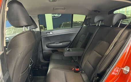 KIA Sportage IV рестайлинг, 2021 год, 2 300 000 рублей, 30 фотография