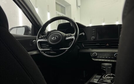 Hyundai Elantra, 2021 год, 1 700 000 рублей, 5 фотография