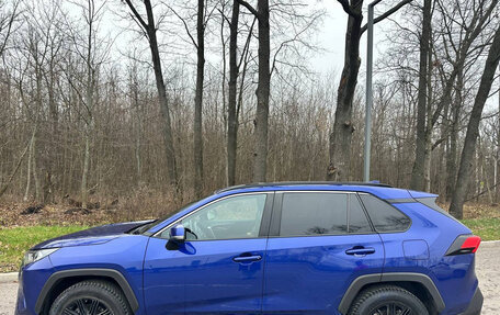 Toyota RAV4, 2021 год, 3 800 000 рублей, 6 фотография