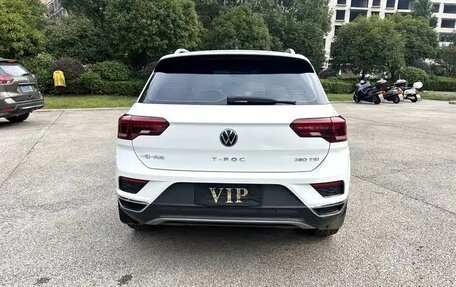 Volkswagen T-Roc I, 2021 год, 1 560 000 рублей, 2 фотография