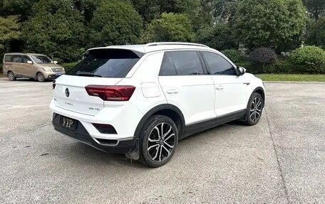Volkswagen T-Roc I, 2021 год, 1 560 000 рублей, 3 фотография