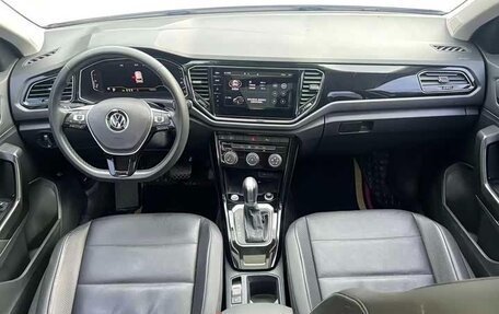 Volkswagen T-Roc I, 2021 год, 1 560 000 рублей, 4 фотография