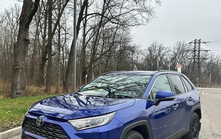 Toyota RAV4, 2021 год, 3 800 000 рублей, 5 фотография