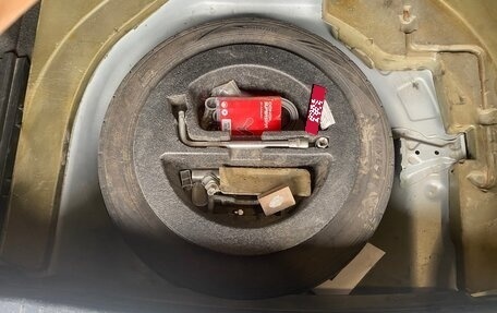 Toyota Avensis III рестайлинг, 2006 год, 750 000 рублей, 10 фотография