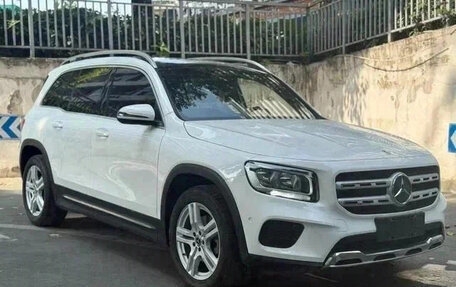 Mercedes-Benz GLB, 2021 год, 2 610 000 рублей, 3 фотография