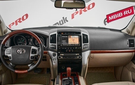 Toyota Land Cruiser 200, 2012 год, 3 171 000 рублей, 12 фотография