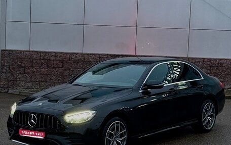 Mercedes-Benz E-Класс, 2021 год, 5 500 000 рублей, 1 фотография