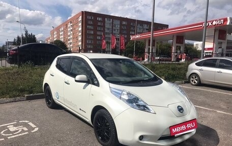 Nissan Leaf I, 2011 год, 670 000 рублей, 2 фотография