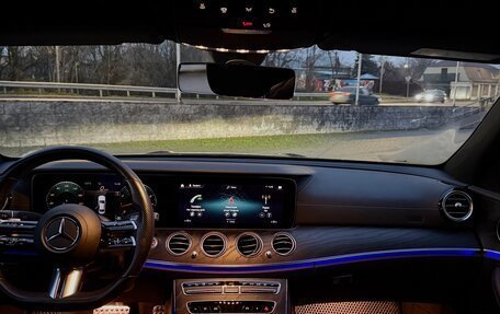 Mercedes-Benz E-Класс, 2021 год, 5 500 000 рублей, 11 фотография