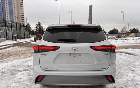 Toyota Highlander, 2025 год, 5 750 000 рублей, 3 фотография