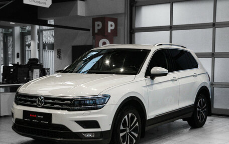 Volkswagen Tiguan II, 2019 год, 2 355 000 рублей, 1 фотография