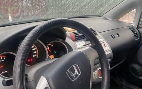 Honda Jazz I рестайлинг, 2006 год, 600 000 рублей, 4 фотография