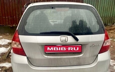 Honda Jazz I рестайлинг, 2006 год, 600 000 рублей, 2 фотография