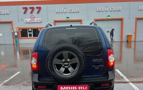 Chevrolet Niva I рестайлинг, 2017 год, 710 000 рублей, 2 фотография