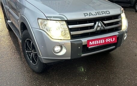 Mitsubishi Pajero IV, 2011 год, 2 200 000 рублей, 4 фотография