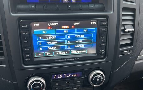 Mitsubishi Pajero IV, 2011 год, 2 200 000 рублей, 20 фотография